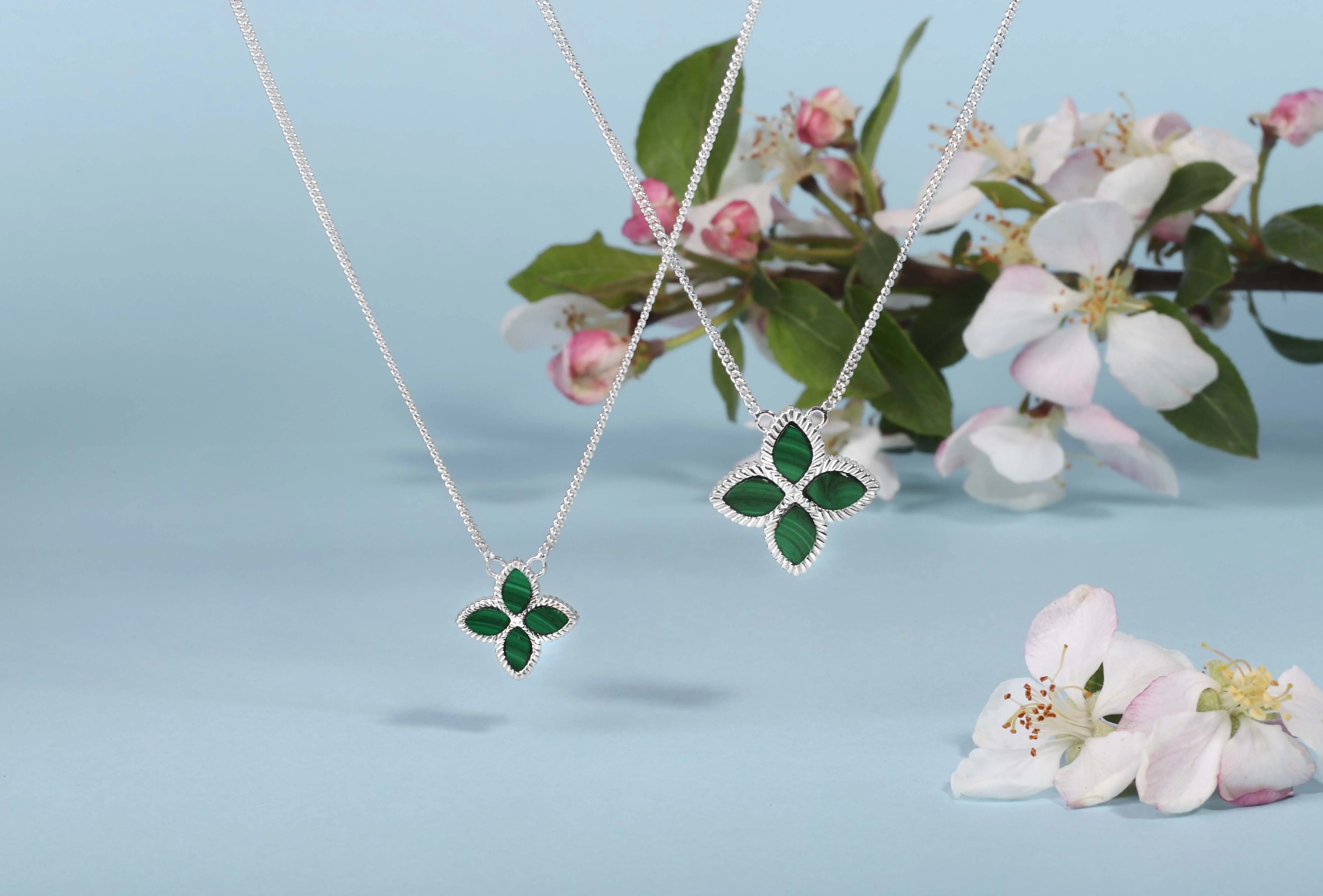 9ct Yellow Gold Malachite Eden Small Marquise Flower Necklace