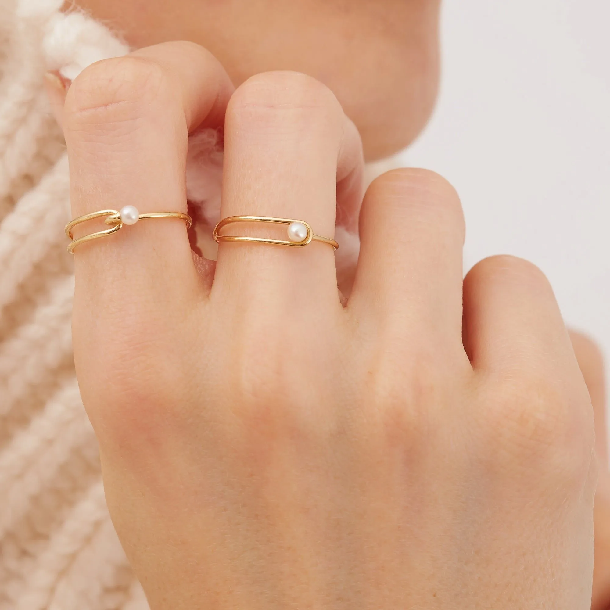 Astra Lunar 18K Gold Ring w. Pearl