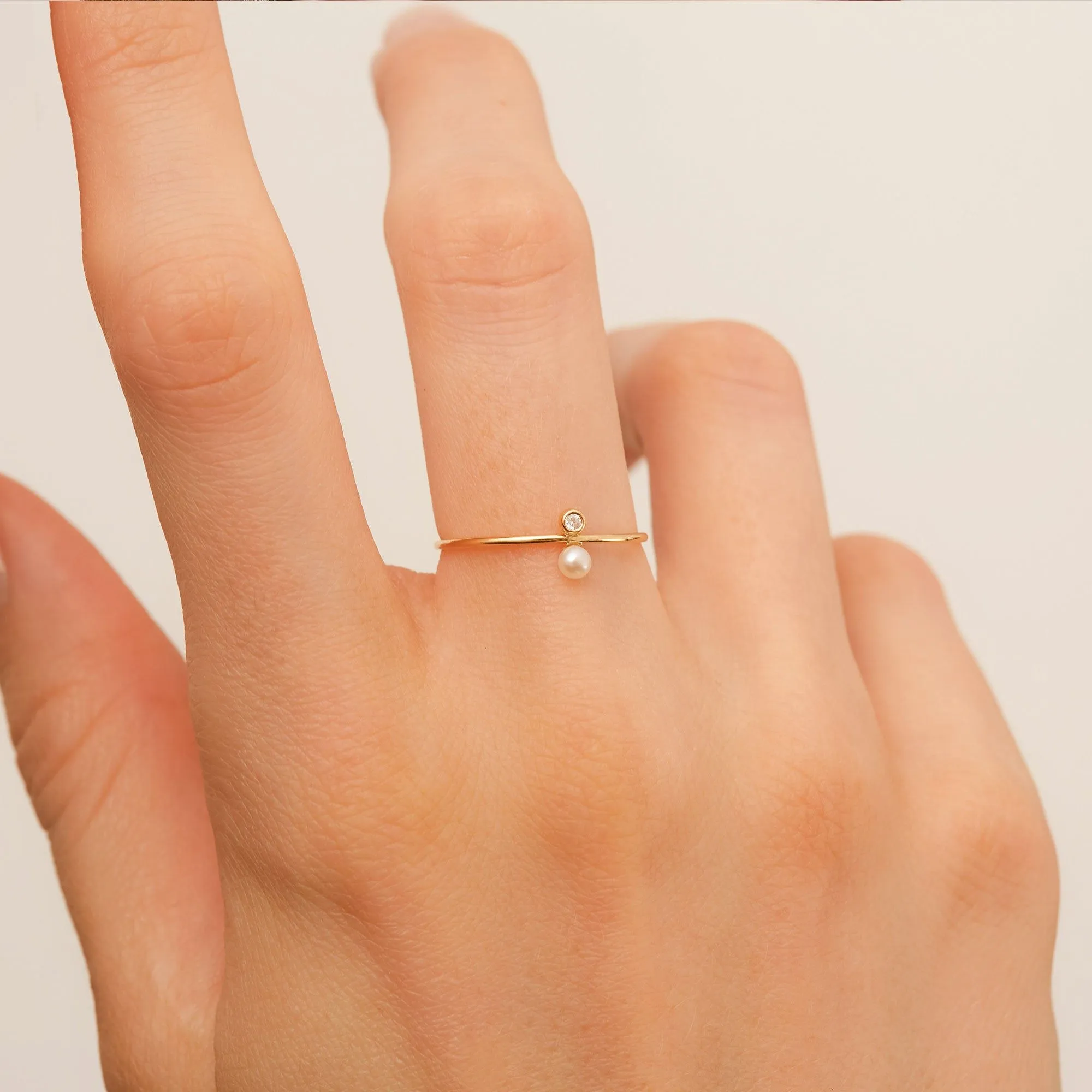 Astra Moonlight 18K Gold Ring w. Pearl