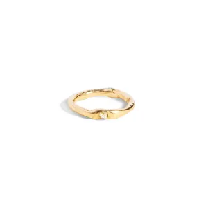 Band 9K Gold Ring w. Ocean Diamond