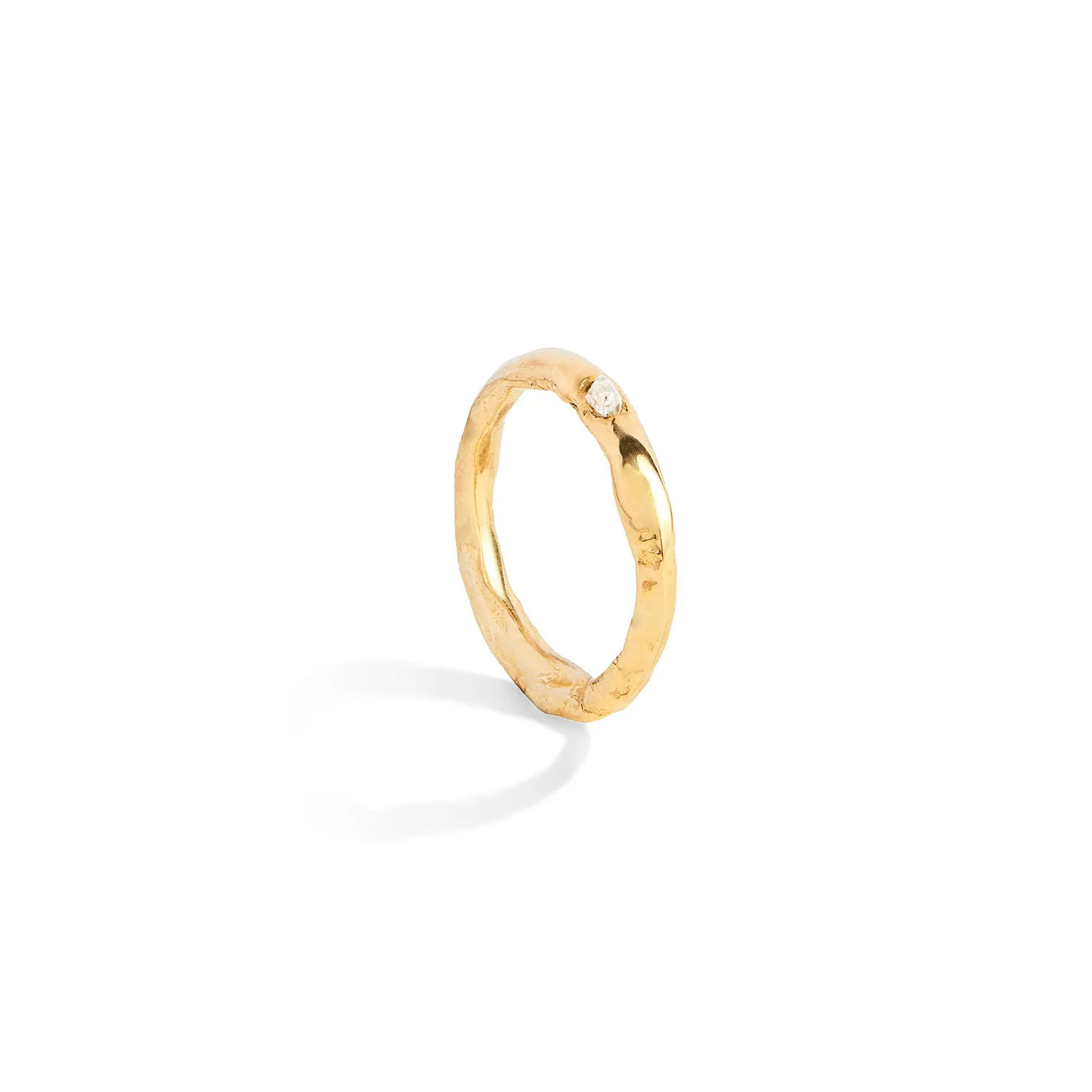 Band 9K Gold Ring w. Ocean Diamond
