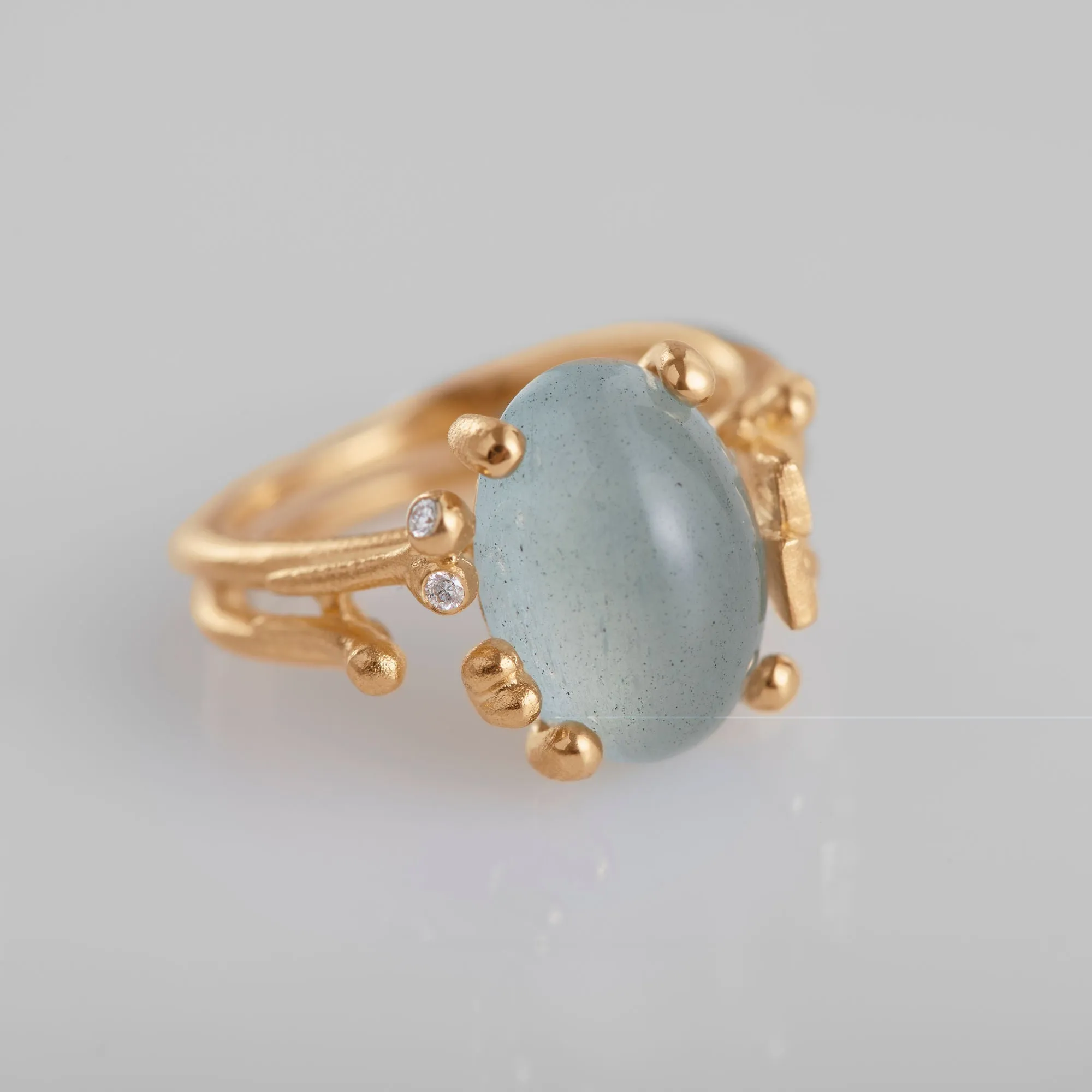 BoHo Small 18K Gold Ring w. Diamonds & Aquamarine