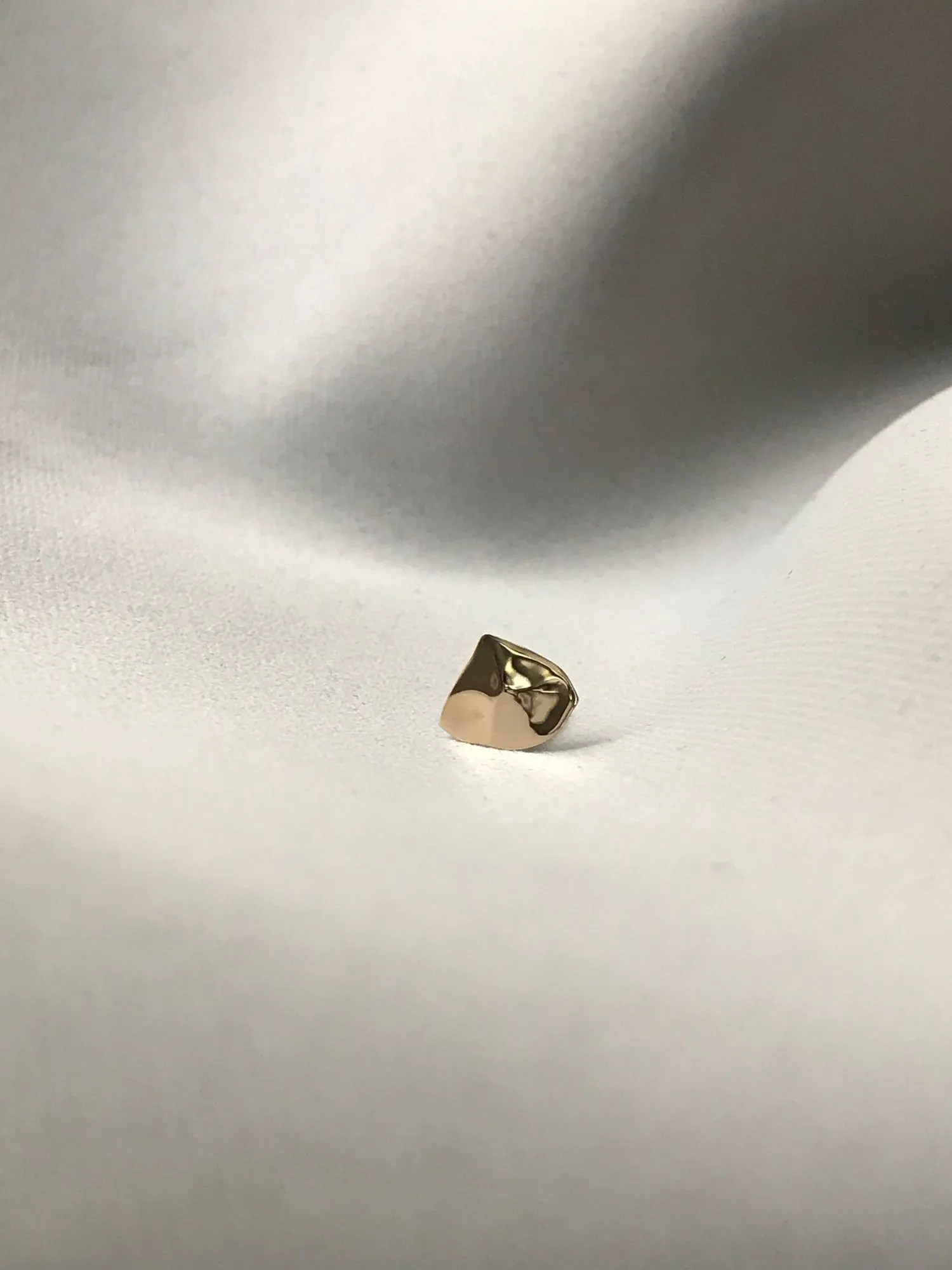 CLOUD Day 8K or 14K Gold Stud