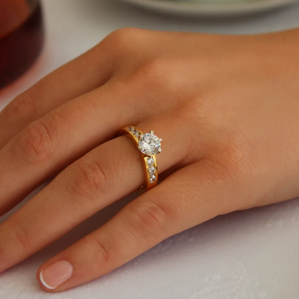 Diamond Diva Ring