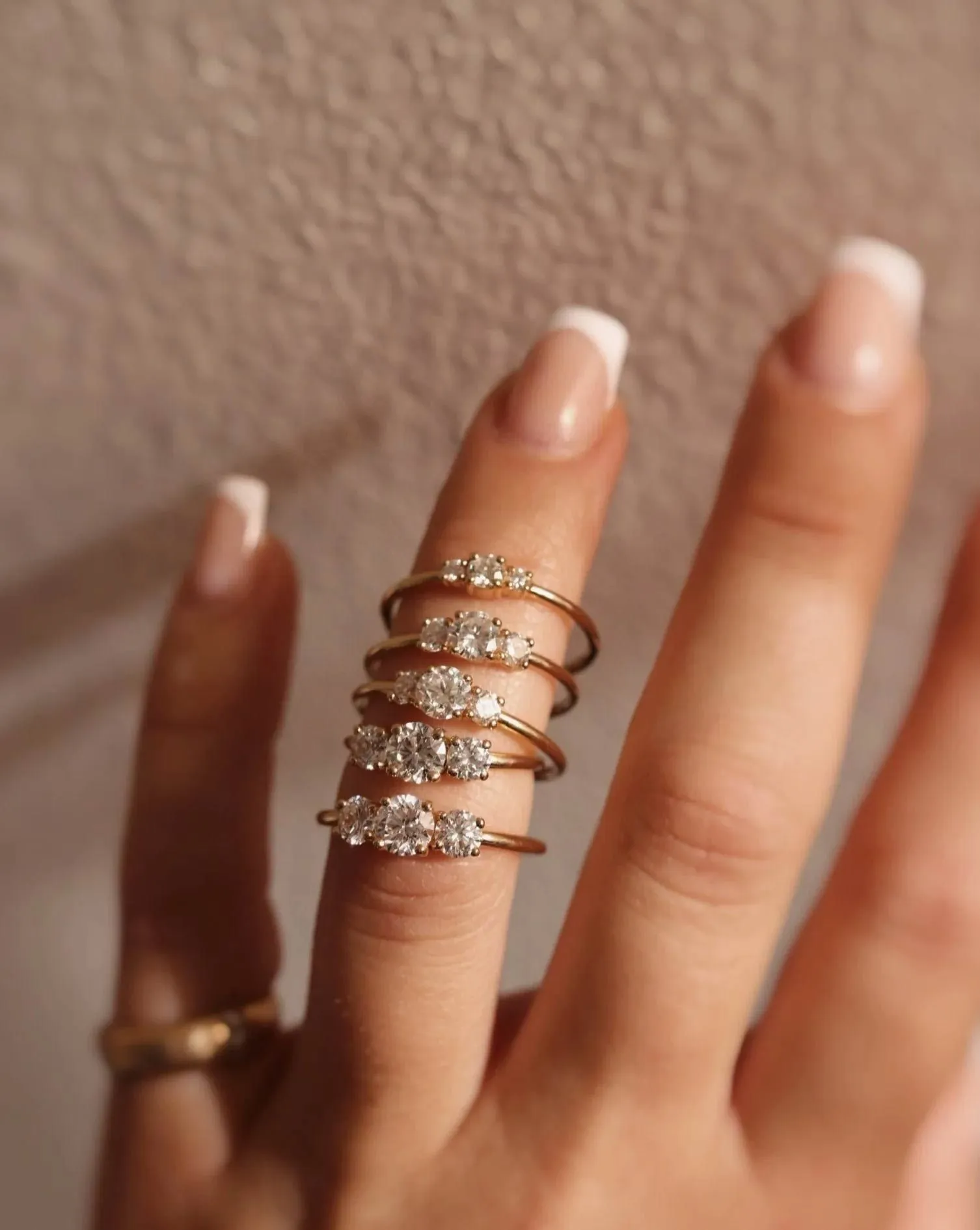 Edith 18K Gold, Whitegold or Rosegold Ring w. Diamonds