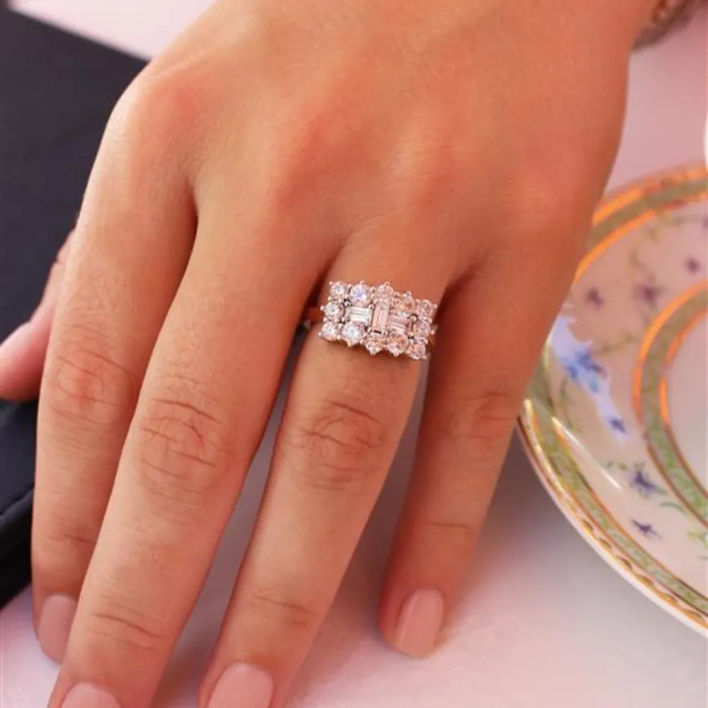 Elegant Splendour Cluster Ring