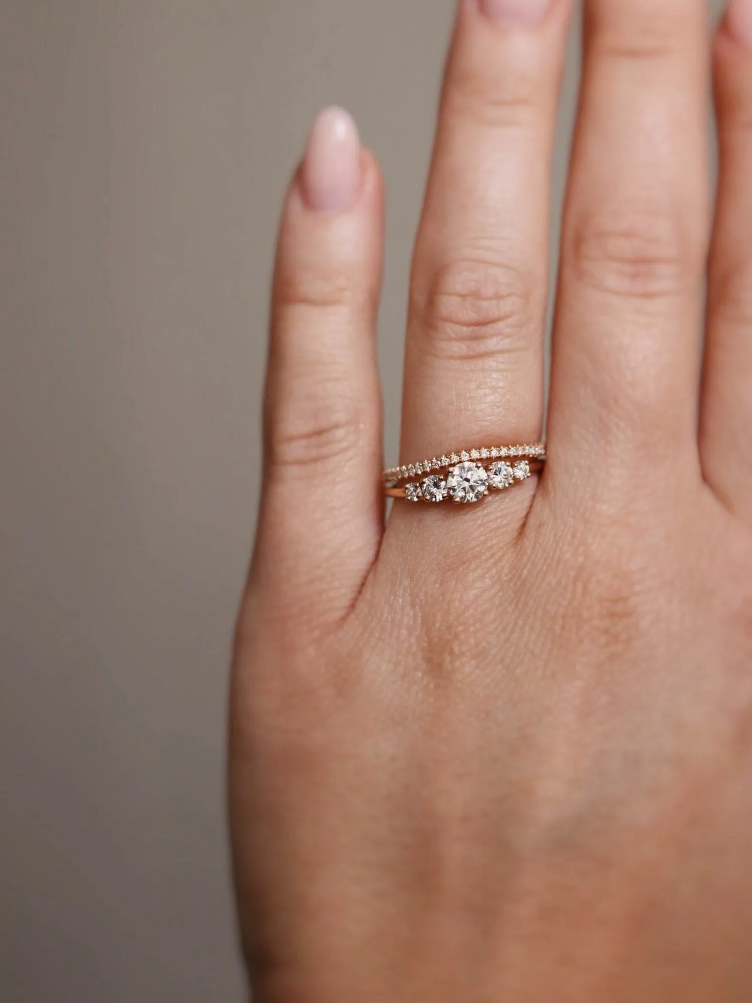 Elise 18K Gold, Whitegold or Rosegold Ring w. Diamonds