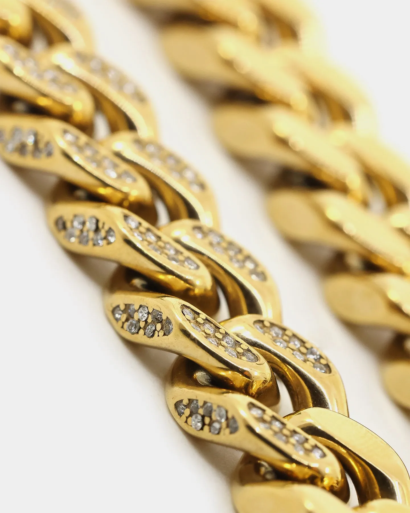 Guess Mainline 23" Curb Chain Gold