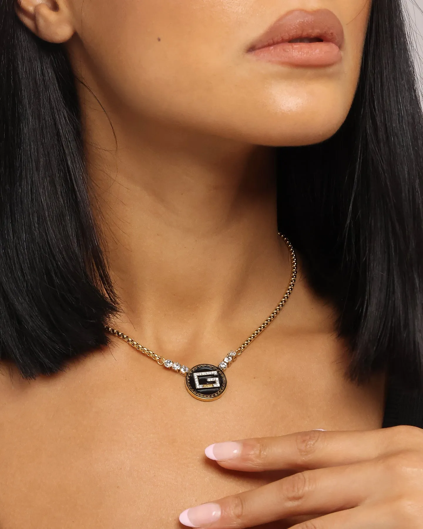 Guess Mainline Women's Coin and Crystal 16-18" Choker Necklace Gold