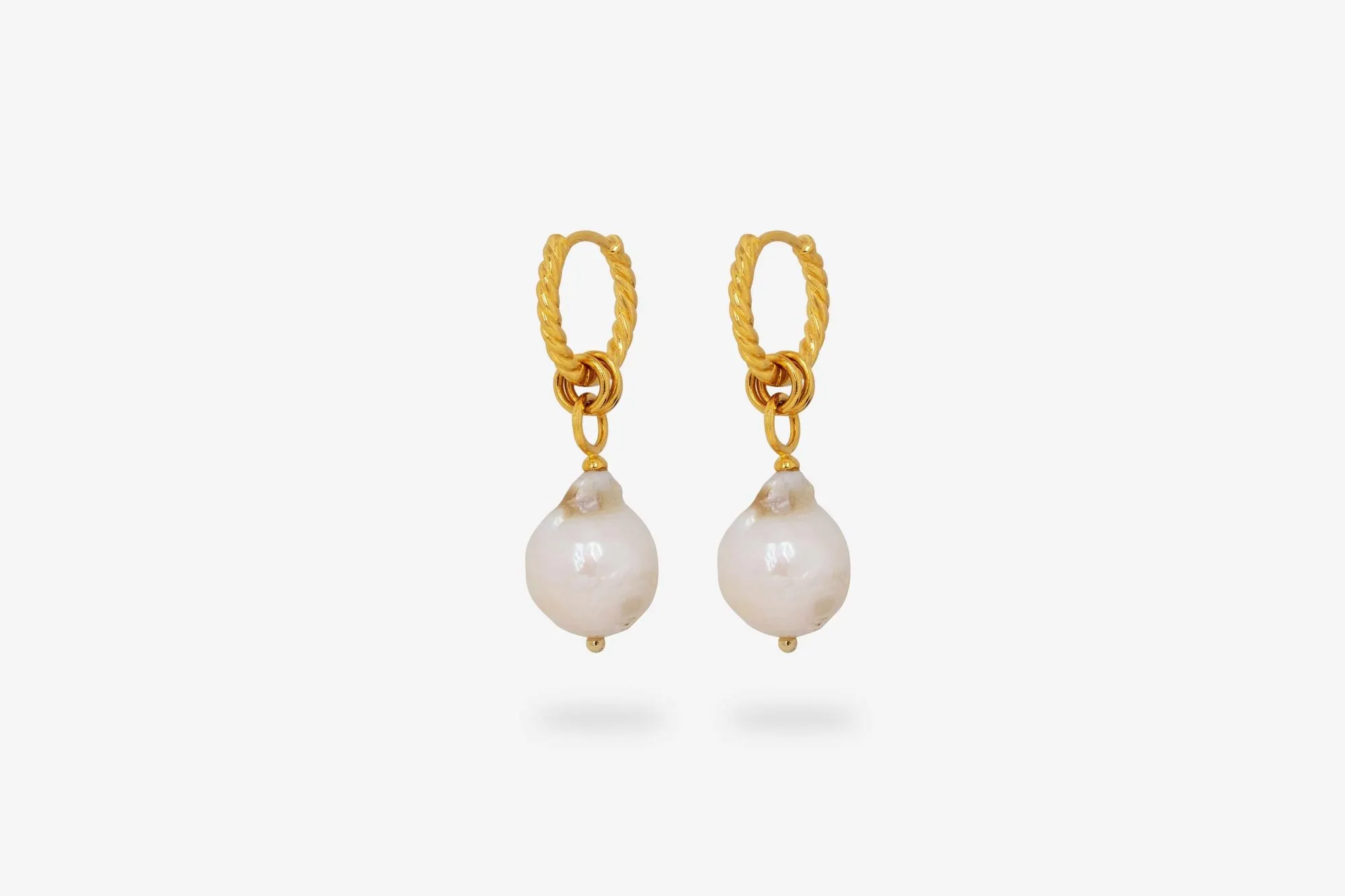 IX Bera 22K Gold Plated Hoop w. Pearl Hoop