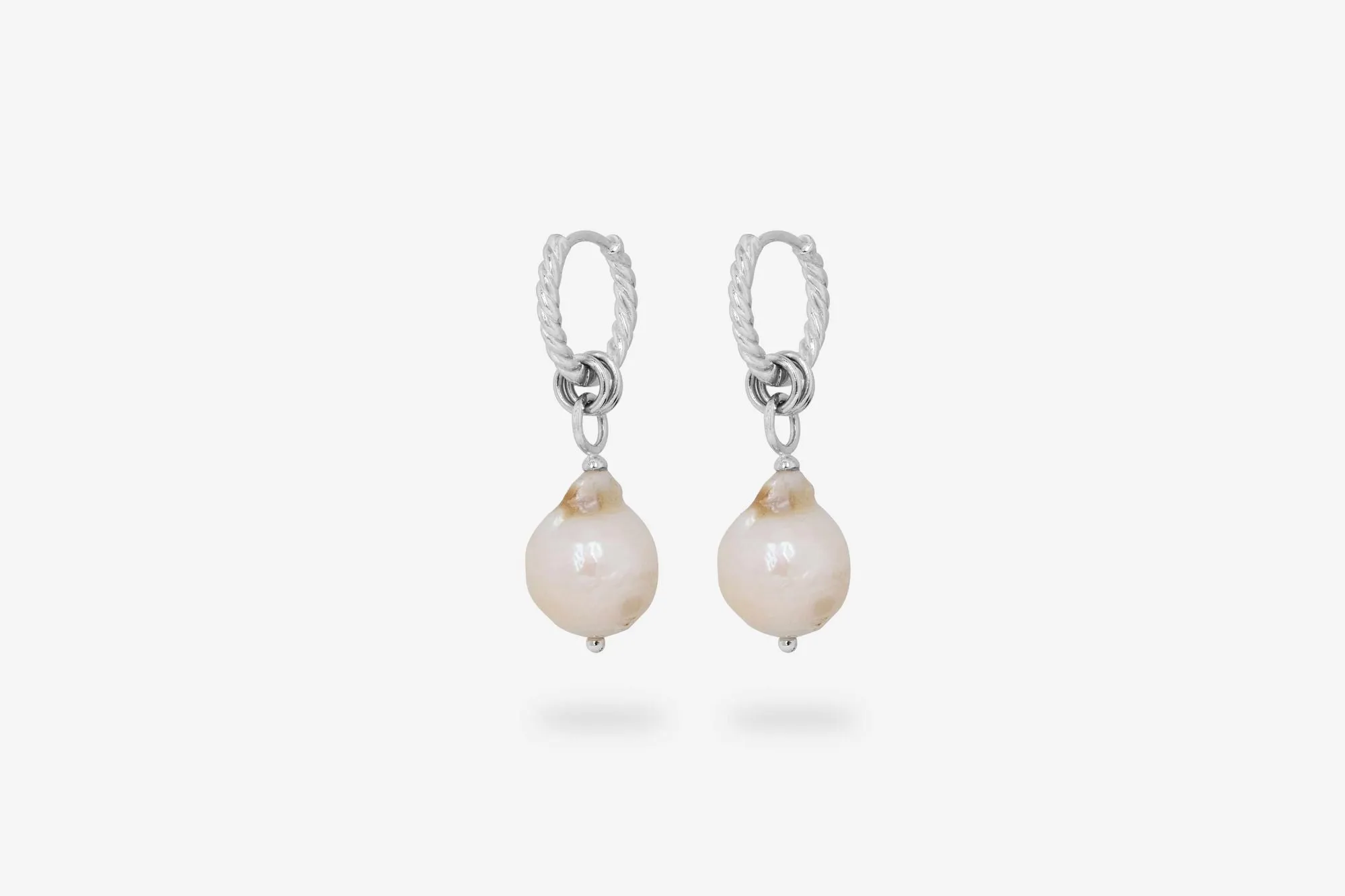 IX Bera Hoop w. Pearl Hoop