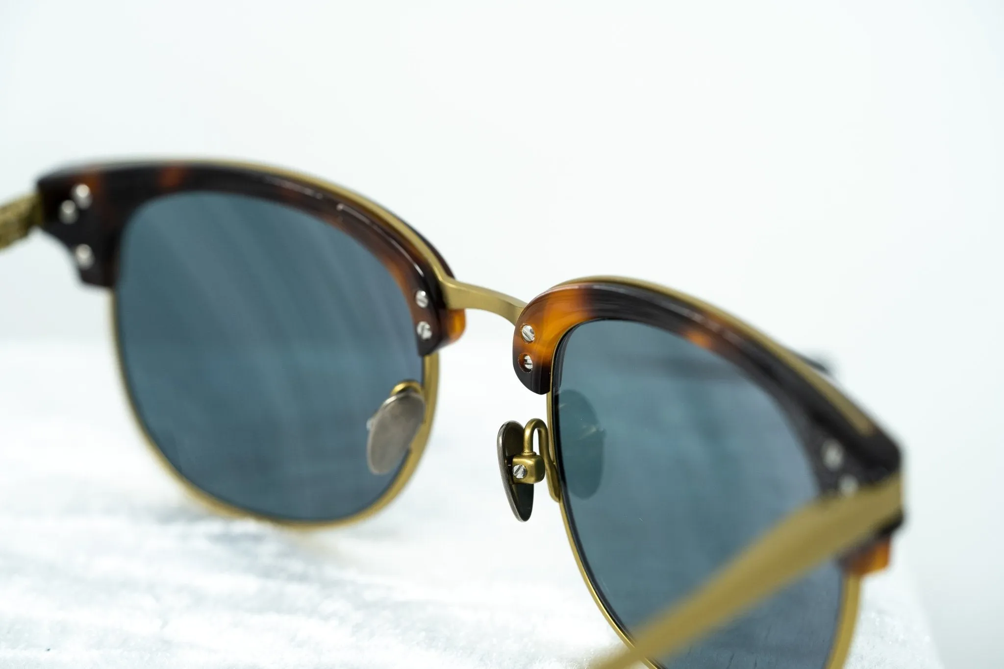 Kris Van Assche Men's Sunglasses D-Frame Bronze and Red Revo KVA76C5SUN