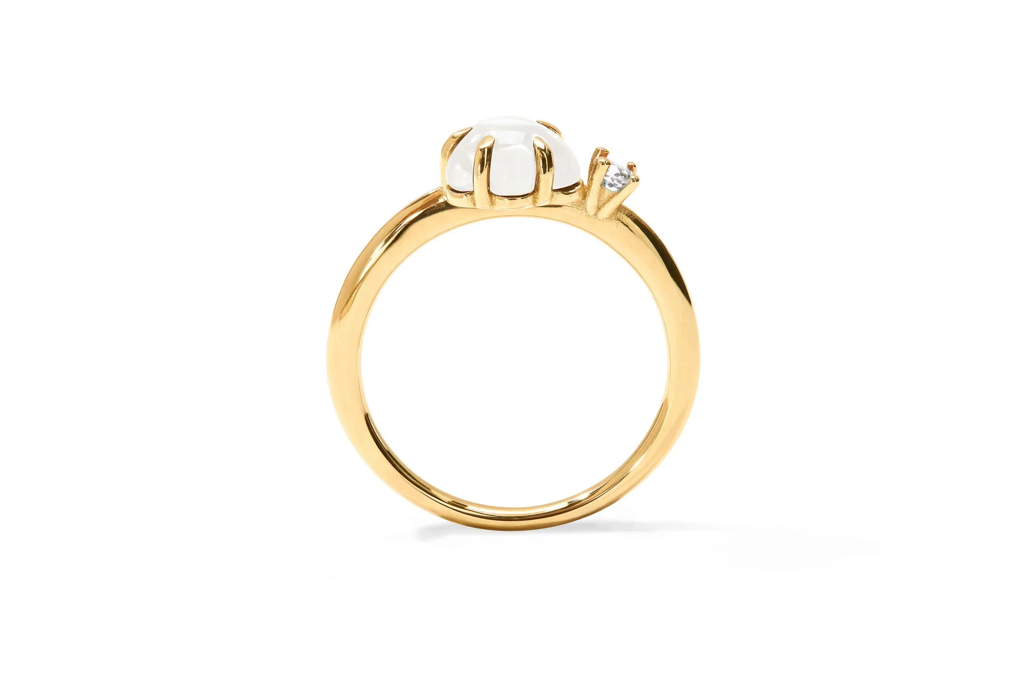 Mid Cloud 18K Gold Ring w. Milky Quartz & Diamond