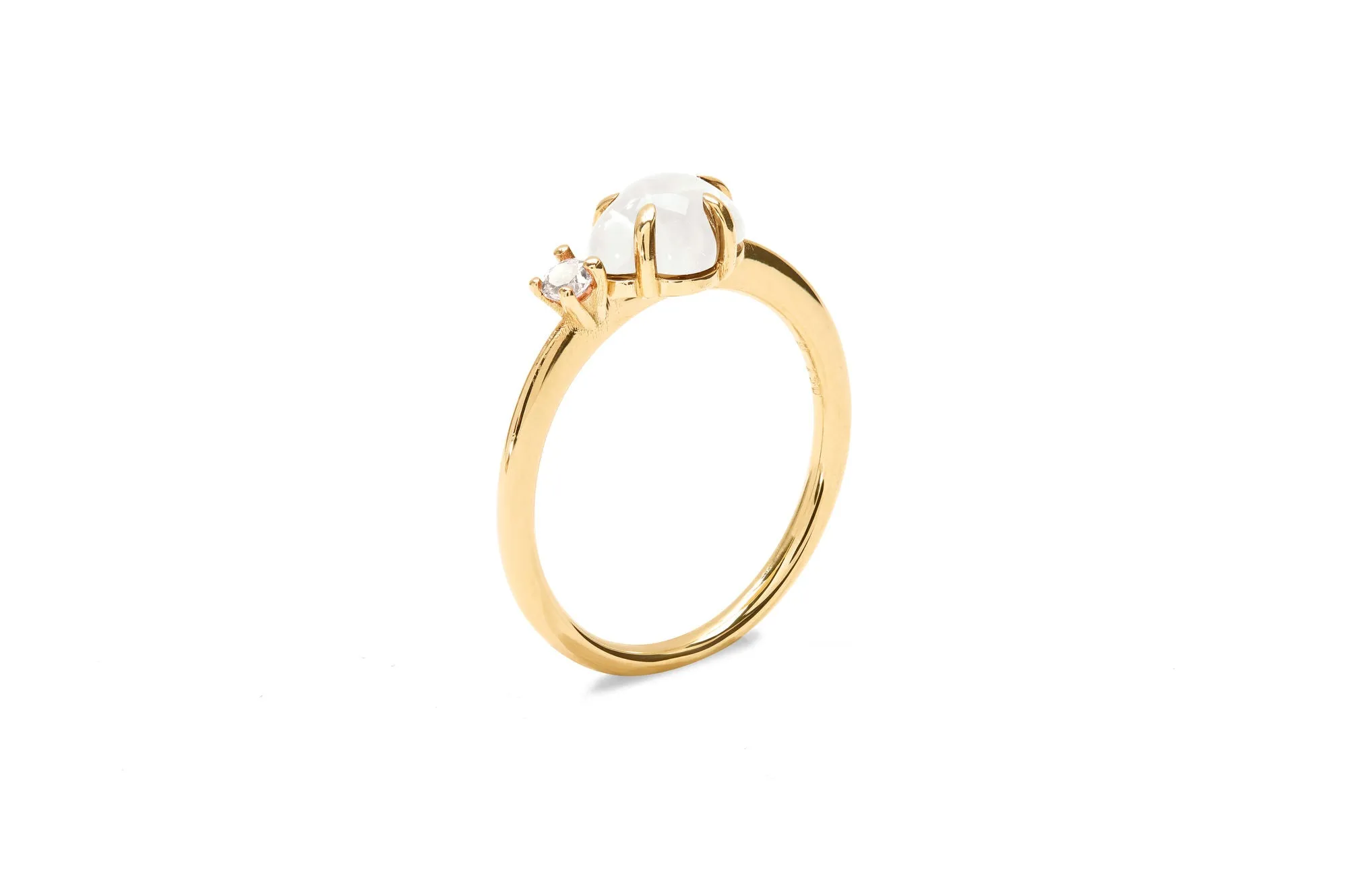 Mid Cloud 18K Gold Ring w. Milky Quartz & Diamond