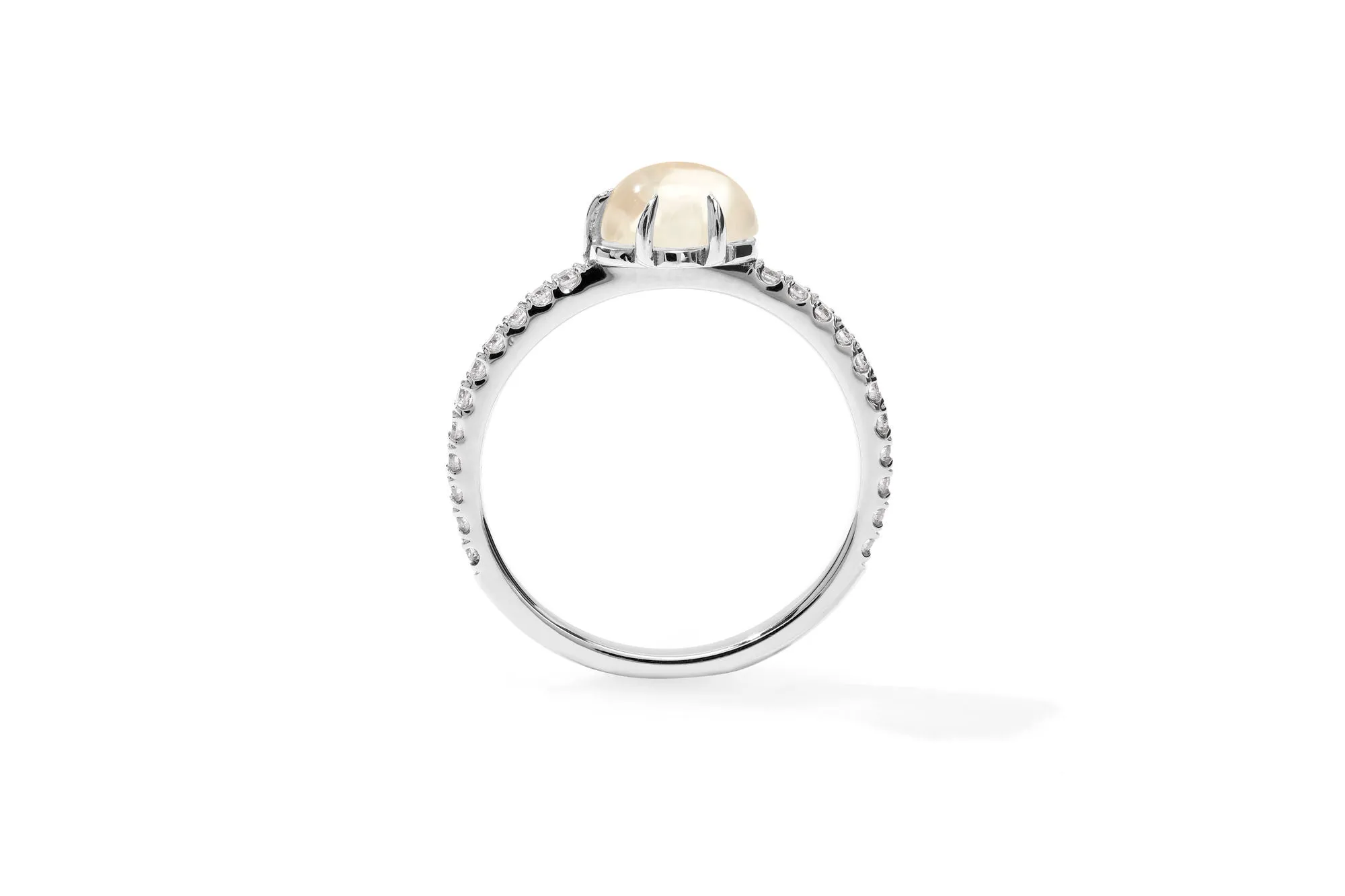 Mid Cloud Pavé 18K Whitegold Ring w. Milky Quartz & Diamonds
