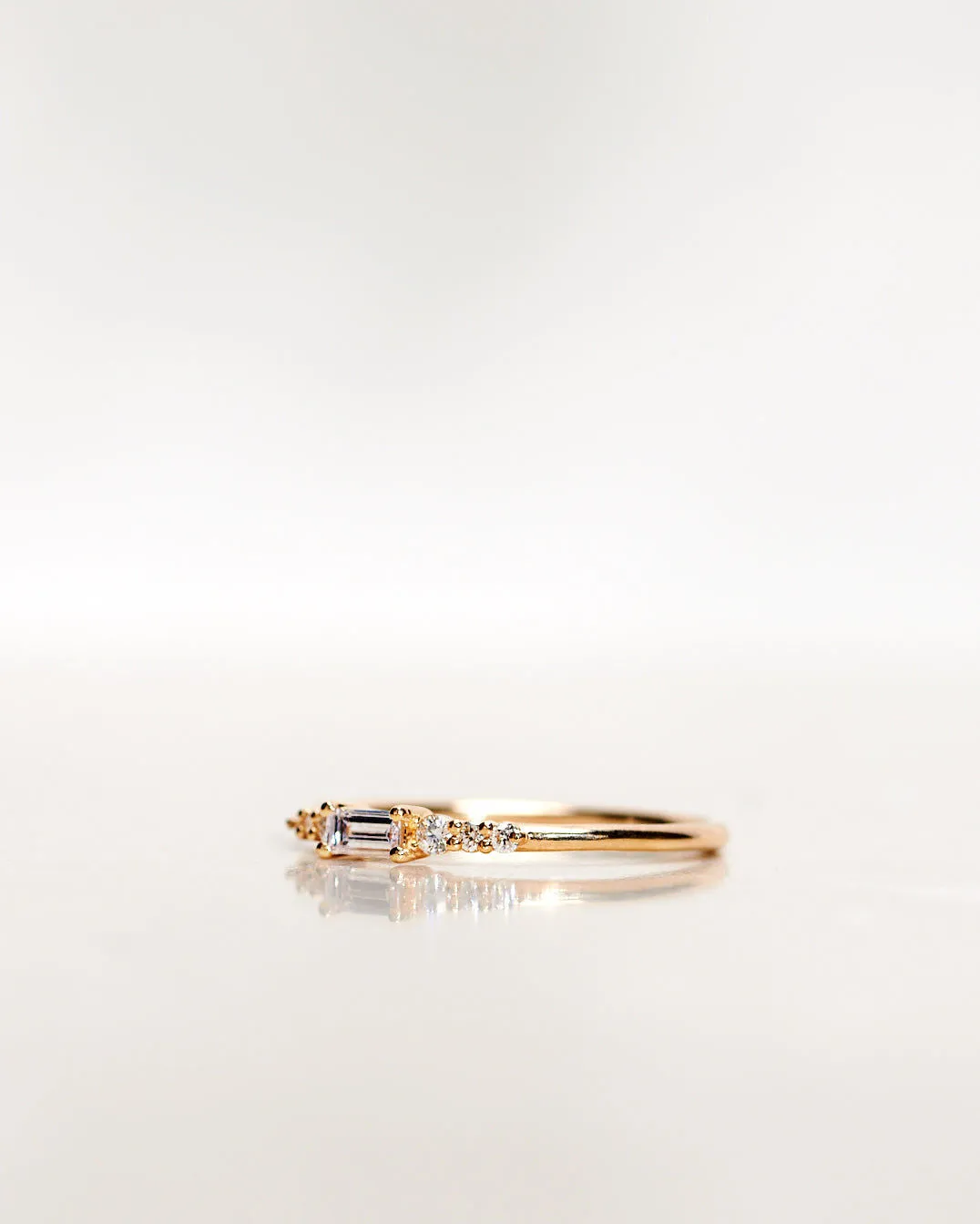 Mini Baguette Brilliant Cluster 18K Gold, Whitegold or Rosegold Ring w. Diamonds