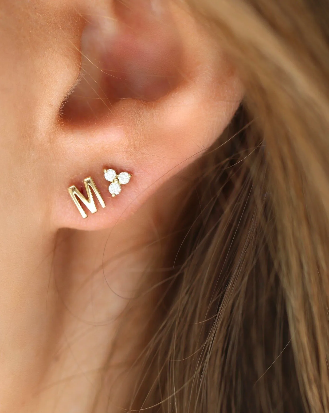 My O 18K Gold Stud w. Diamond