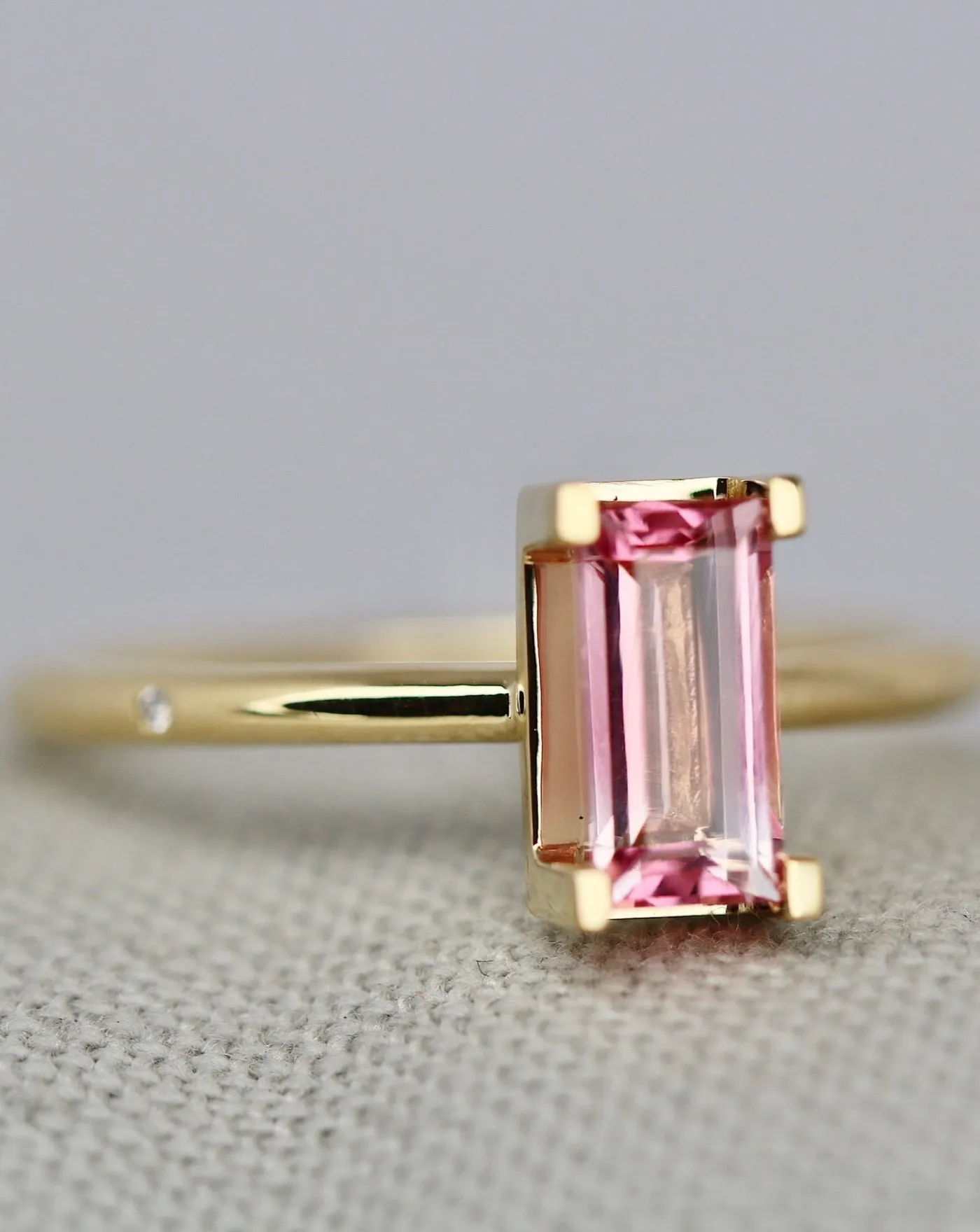 Nord Pink Turned 18K Gold Ring w. Tourmaline & Diamond