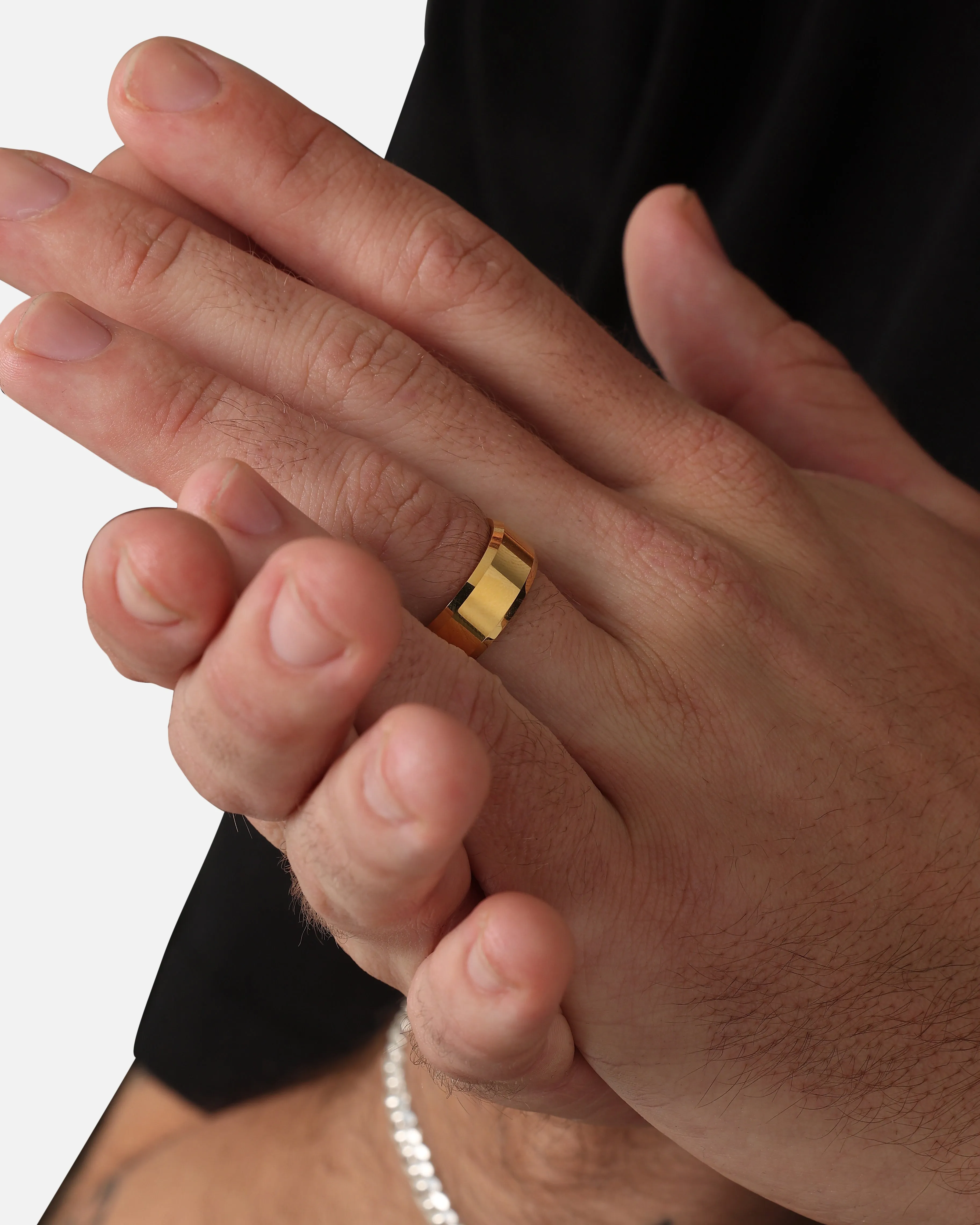 Saint Morta Beveled Band Ring Gold/Tungsten