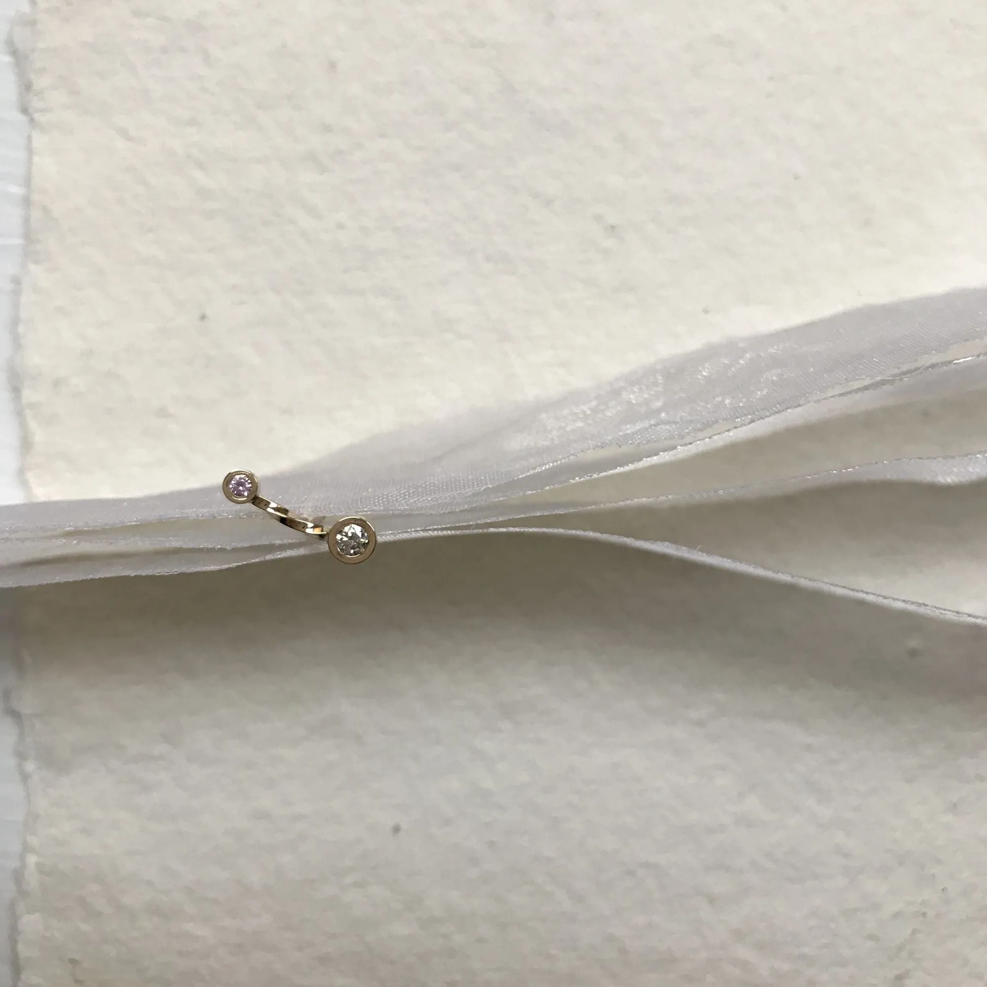 SHOOTING STAR 14K Gold Stud w. Diamond & Sapphire