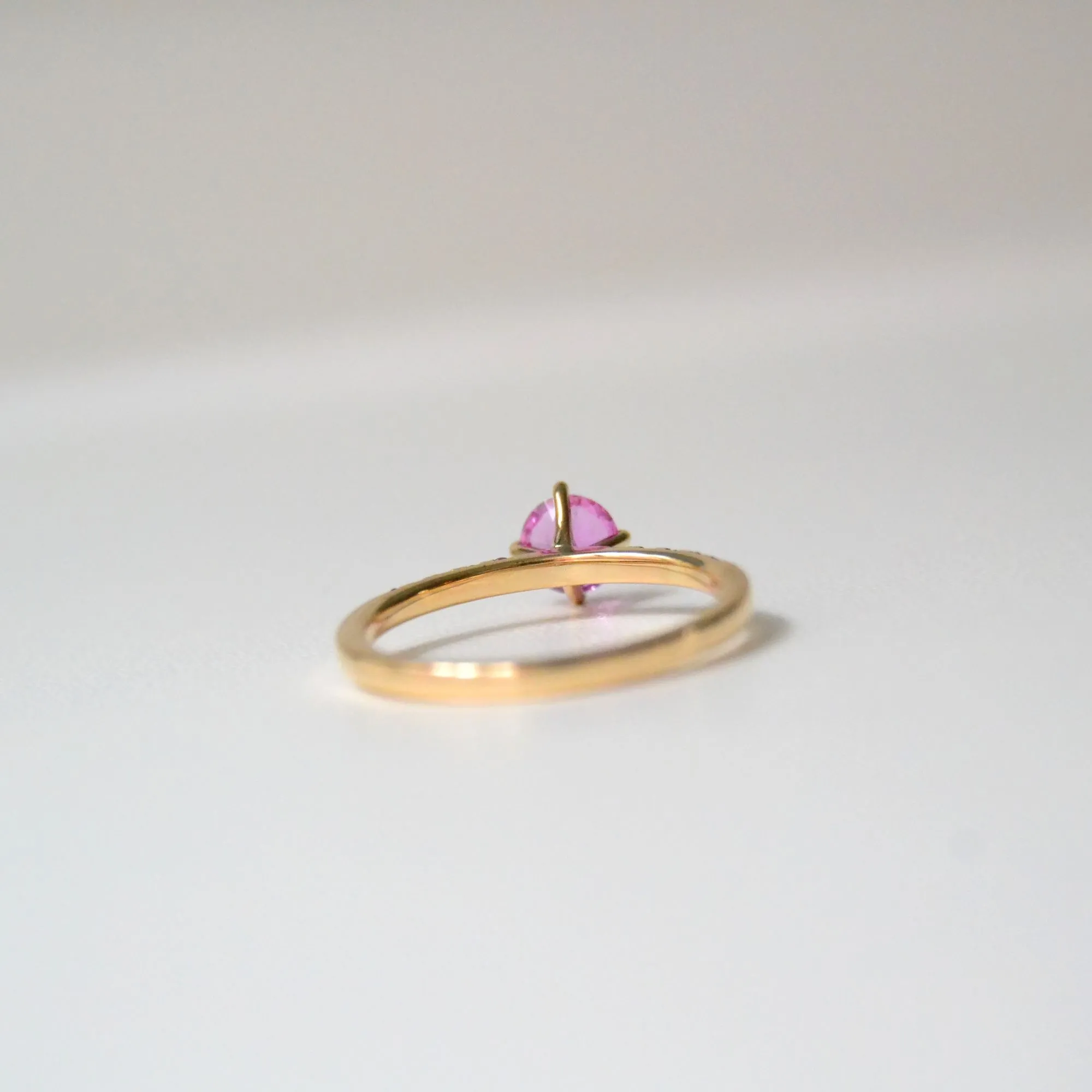 SOLD OUT Monara Rosa 18K Gold Ring w. Sapphires