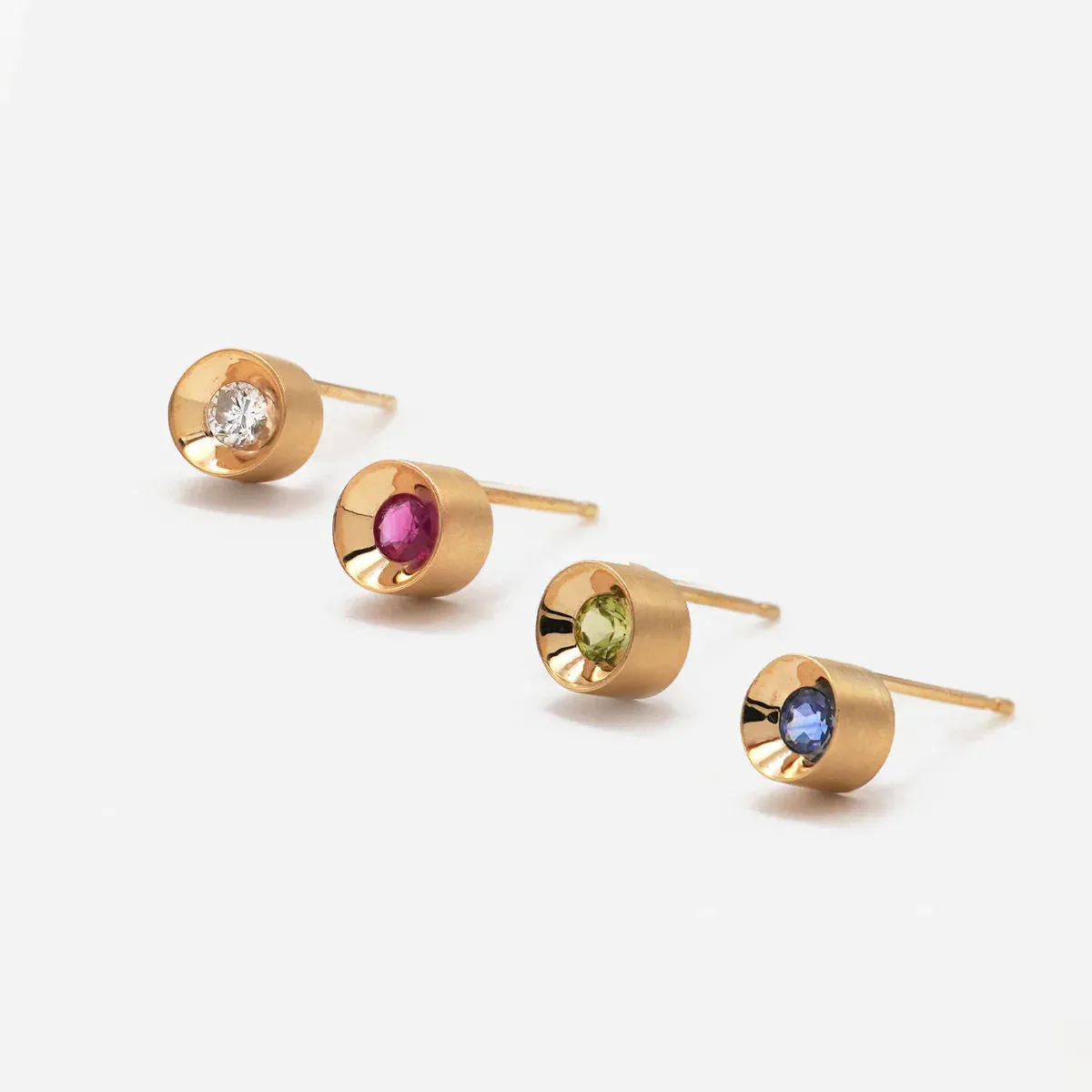Spot Single 18K & 10K Earring w. 3mm Amethyst