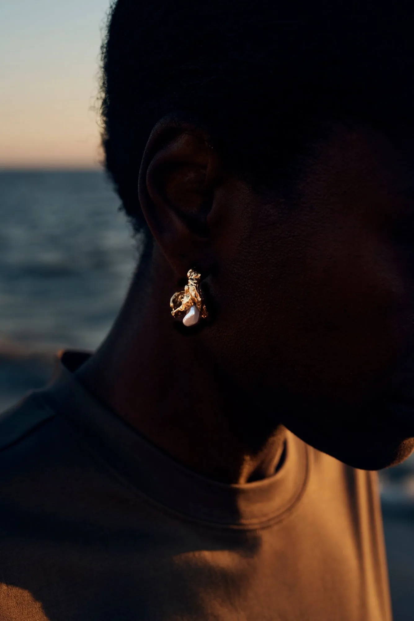 The Organic Gold Plated Hoops w. Pearls - Pair
