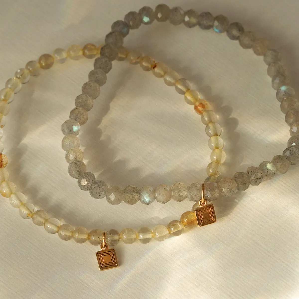 Unicorn Slip on Silver Bracelet w. Labradorite