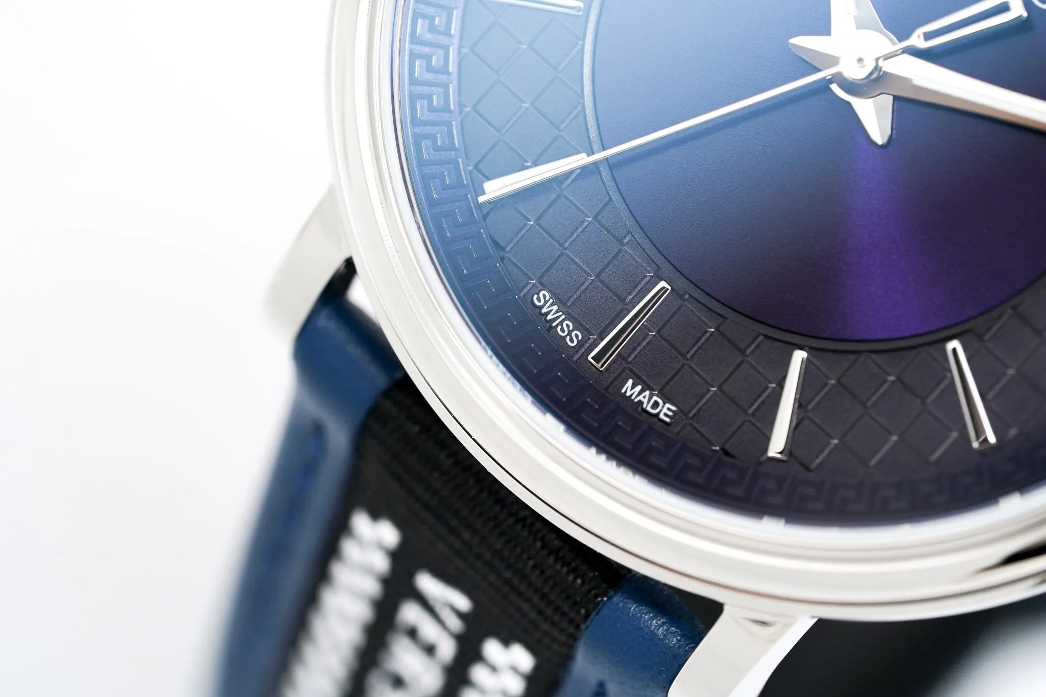 Versace Men's Watch V-Circle Blue VE5A01121