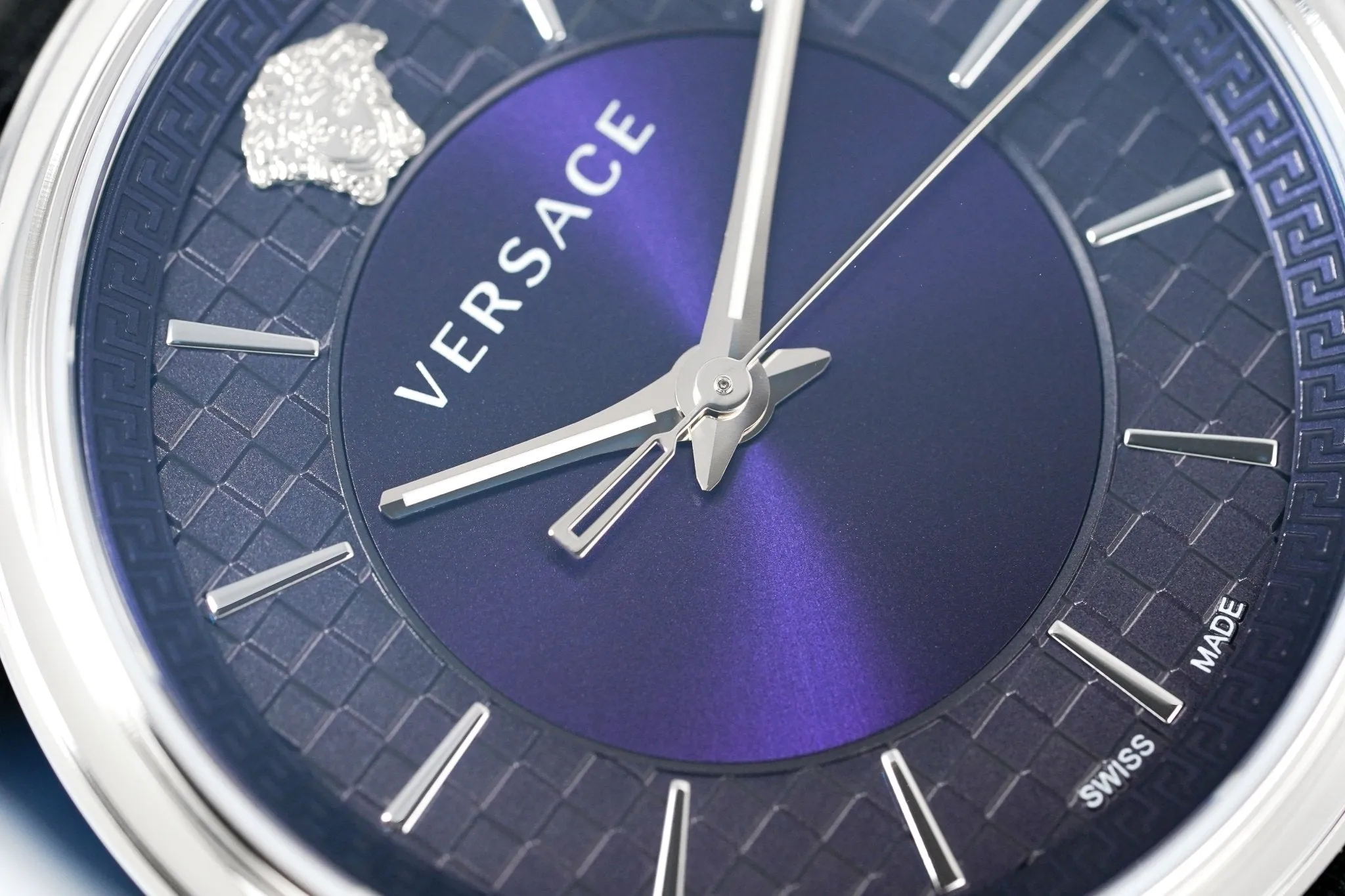 Versace Men's Watch V-Circle Blue VE5A01121